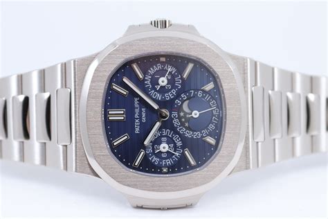 patek nautilus ewiger kalender